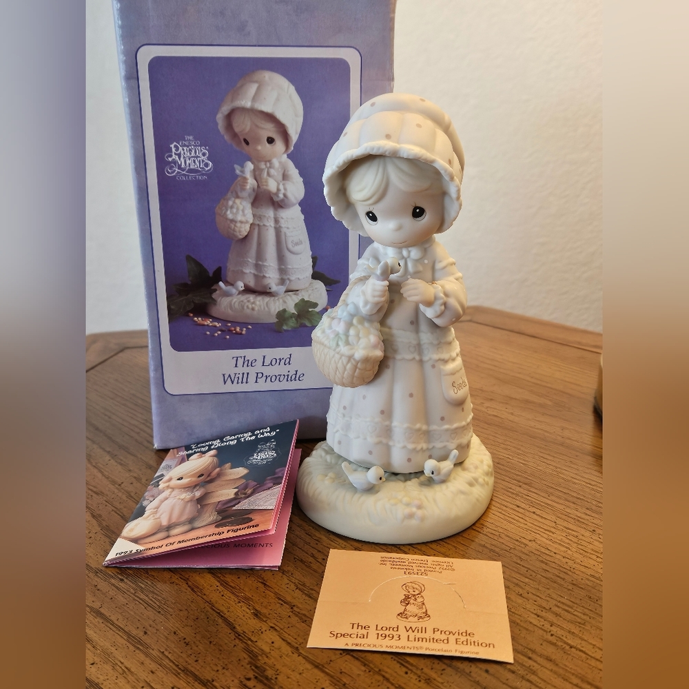 Precious Moments "The Lord Will Provide" 1992 figurine. New in box with tags.